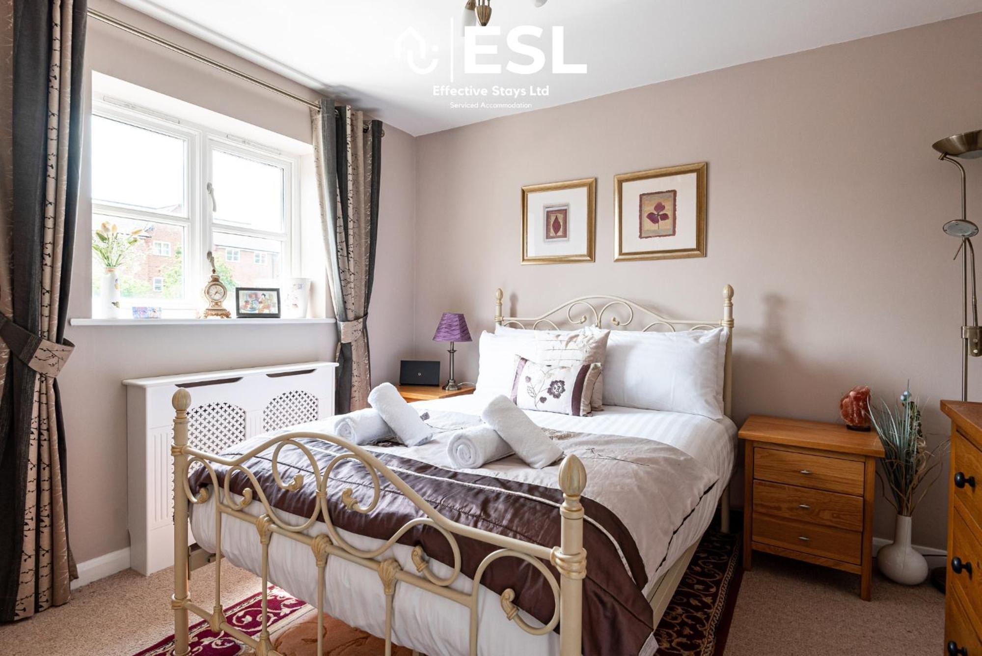 4 Bedroom Townhouse 10Mins Walk From Shrewsbury Town Centre With Parking Ngoại thất bức ảnh